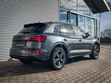 AUDI Q5 TFSI e   PANO MATRIX B&O HEAD-UP AHK NAVI KAM