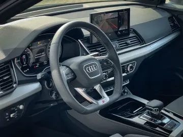 AUDI Q5 TFSI e   PANO MATRIX B&O HEAD-UP AHK NAVI KAM