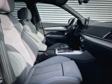 AUDI Q5 TFSI e   PANO MATRIX B&O HEAD-UP AHK NAVI KAM