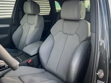 AUDI Q5 TFSI e   PANO MATRIX B&O HEAD-UP AHK NAVI KAM