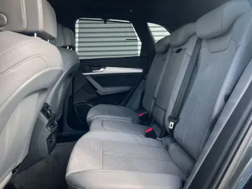 AUDI Q5 TFSI e   PANO MATRIX B&O HEAD-UP AHK NAVI KAM