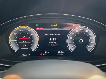 AUDI Q5 TFSI e   PANO MATRIX B&O HEAD-UP AHK NAVI KAM