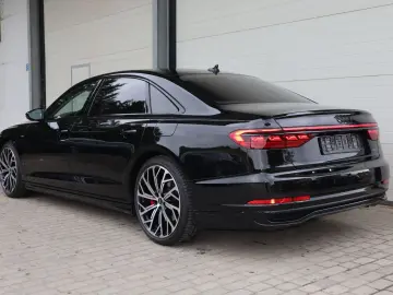 AUDI A8L 60 TFSI e lang EXCLUSIVE BLACK-P S-LINE VOLL