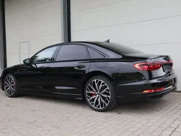 AUDI A8L 60 TFSI e lang EXCLUSIVE BLACK-P S-LINE VOLL