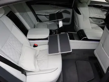 AUDI A8L 60 TFSI e lang EXCLUSIVE BLACK-P S-LINE VOLL