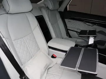 AUDI A8L 60 TFSI e lang EXCLUSIVE BLACK-P S-LINE VOLL
