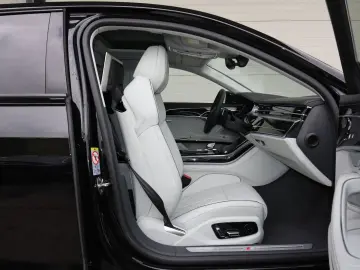 AUDI A8L 60 TFSI e lang EXCLUSIVE BLACK-P S-LINE VOLL