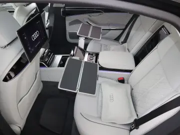 AUDI A8L 60 TFSI e lang EXCLUSIVE BLACK-P S-LINE VOLL