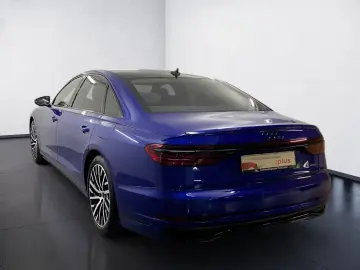 AUDI A8 lang 60 TFSI e quattro Pano Nachtsicht S line