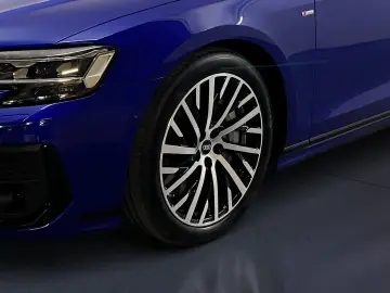 AUDI A8 lang 60 TFSI e quattro Pano Nachtsicht S line