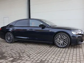 AUDI A8L 60 TFSIe lang EXCLUSIVE BLACK-PA. MOD. 2026