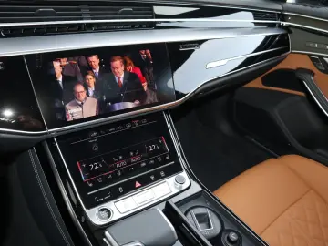 AUDI A8L 60 TFSIe lang EXCLUSIVE BLACK-PA. MOD. 2026