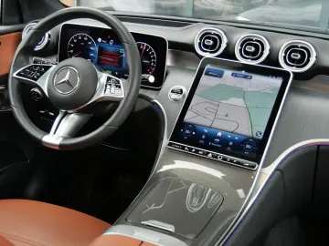 MERCEDES-BENZ GLC 400e 4M.Luft.ACC HUD Pano.AHK.Belüf.Burm.
