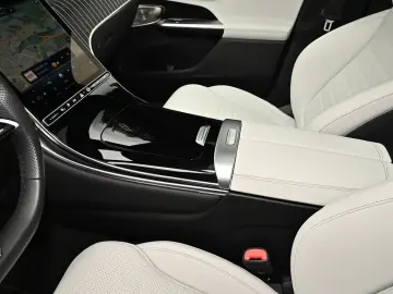 MERCEDES-BENZ GLC 300 de 4M AMG Premium  NIGHT AHK P…