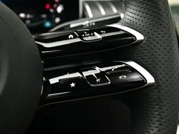MERCEDES-BENZ GLC 300 de 4M AMG Premium  NIGHT AHK P…