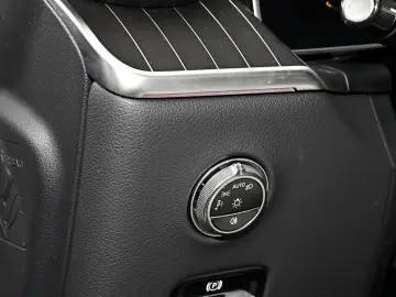 MERCEDES-BENZ GLC 300 de 4M AMG Premium  NIGHT AHK P…