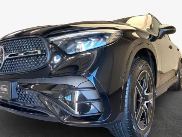 MERCEDES-BENZ GLC 300 de 4M AMG Adva  AHK Hifi3D Pano NIght