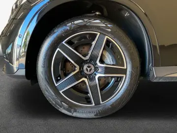 MERCEDES-BENZ GLC 300 de 4M AMG Adva  AHK Hifi3D Pano NIght