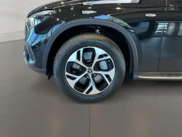 MERCEDES-BENZ GLC 300 e 4matic AMG Avantgarde MBUX F…