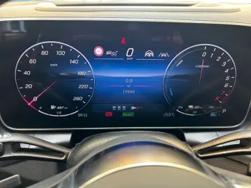 MERCEDES-BENZ GLC 300 e 4matic AMG Avantgarde MBUX F…