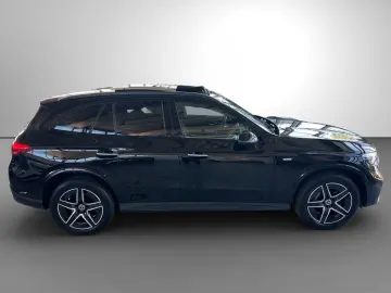 MERCEDES-BENZ GLC 300 e 4M AMG Massage Sitzklima AHK…