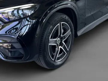 MERCEDES-BENZ GLC 300 e 4M AMG Massage Sitzklima AHK…