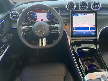 MERCEDES-BENZ GLC 300 e 4M AMG Massage Sitzklima AHK…
