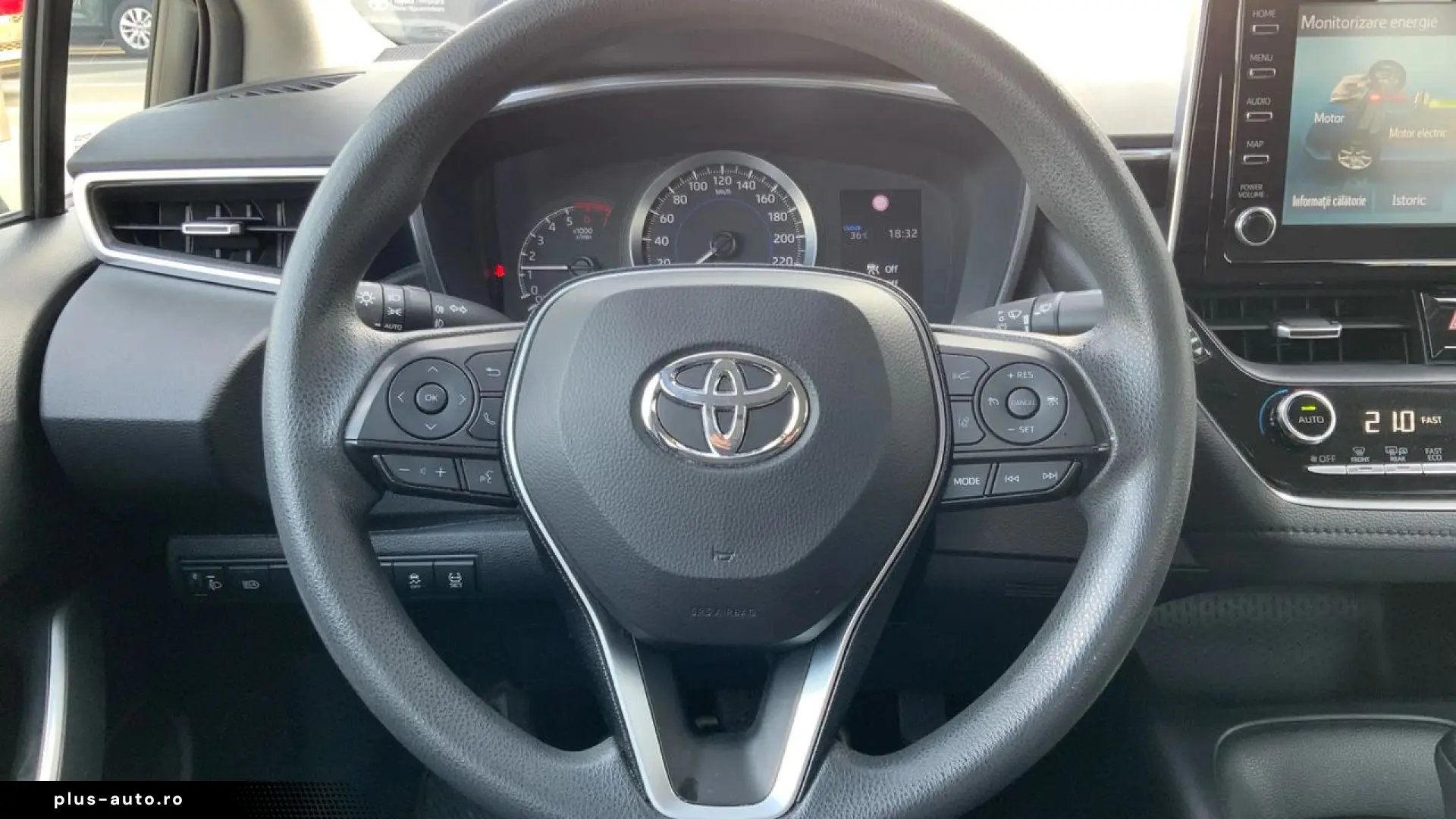 Toyota Corolla 1.8 Business Hibrid