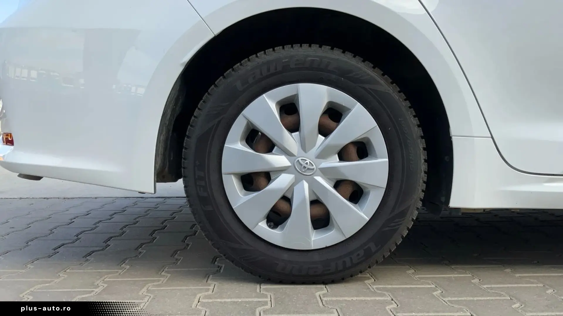 Toyota Corolla 1.8 Business Hibrid