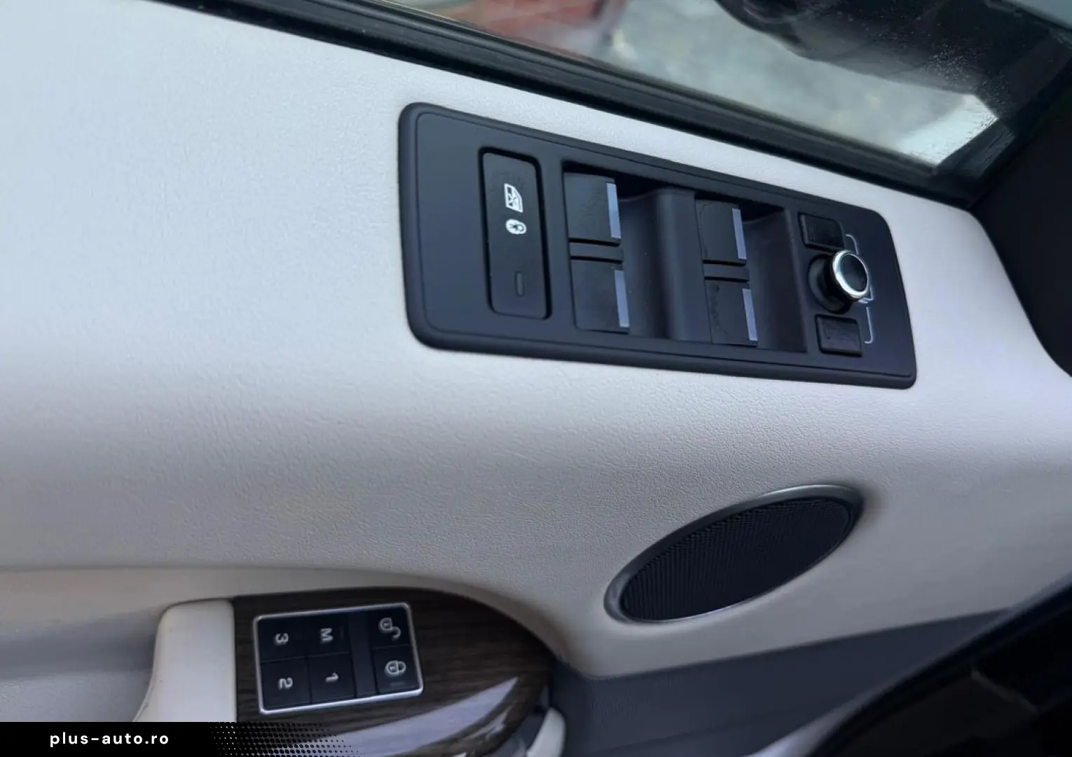Land-Rover Range-Rover-Sport