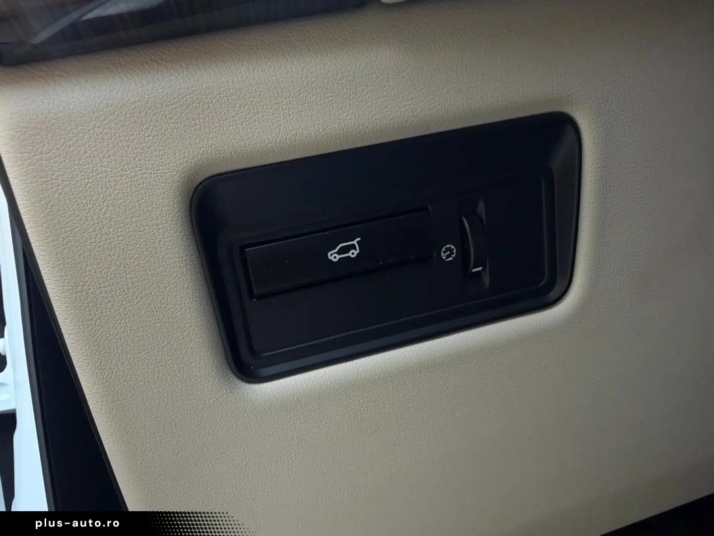 Land-Rover Range-Rover-Sport