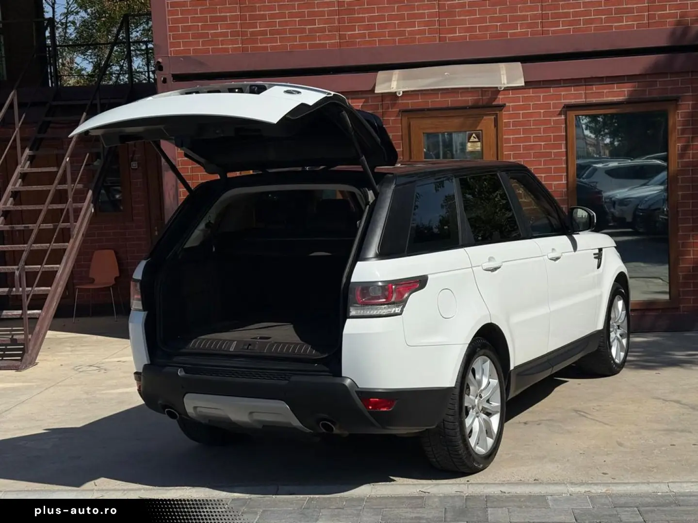 Land-Rover Range-Rover-Sport