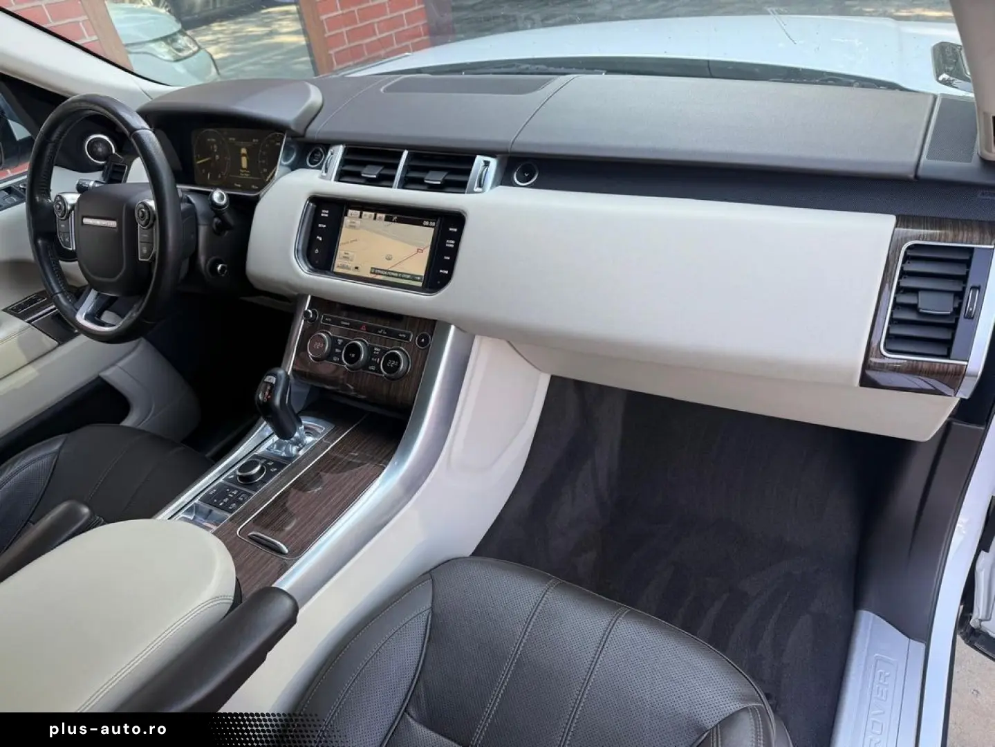 Land-Rover Range-Rover-Sport