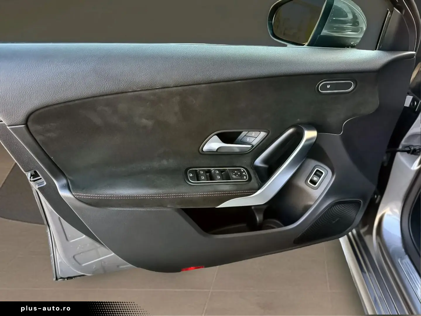 Mercedes-Benz A-200