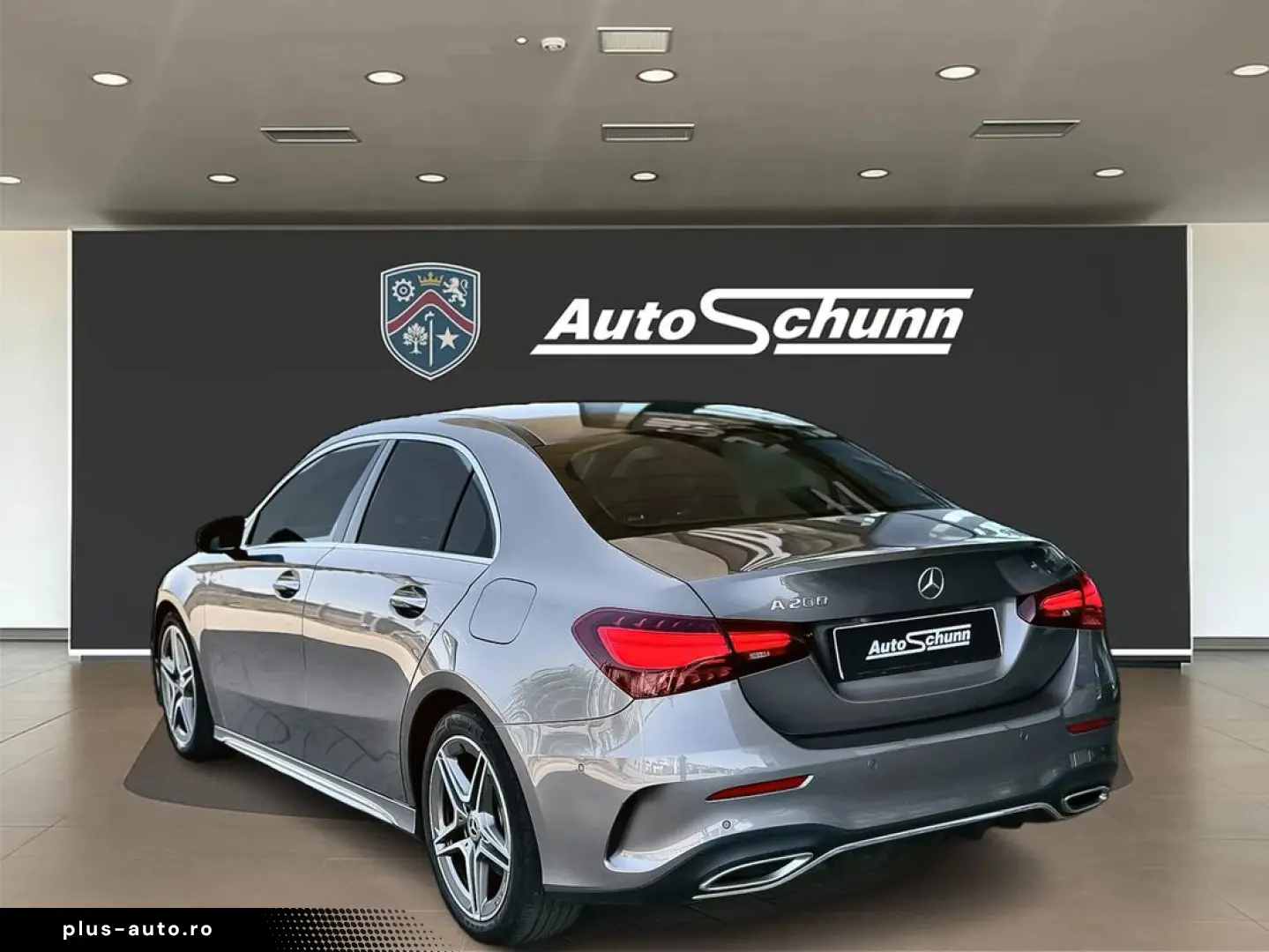 Mercedes-Benz A-200