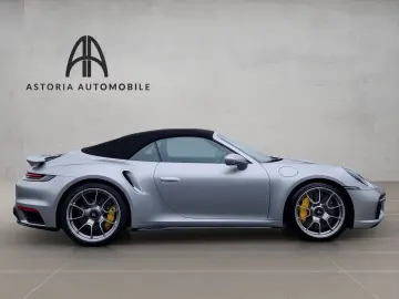 PORSCHE 992 TurboS Cabrio APPROVED Lift 930 Surround ACC