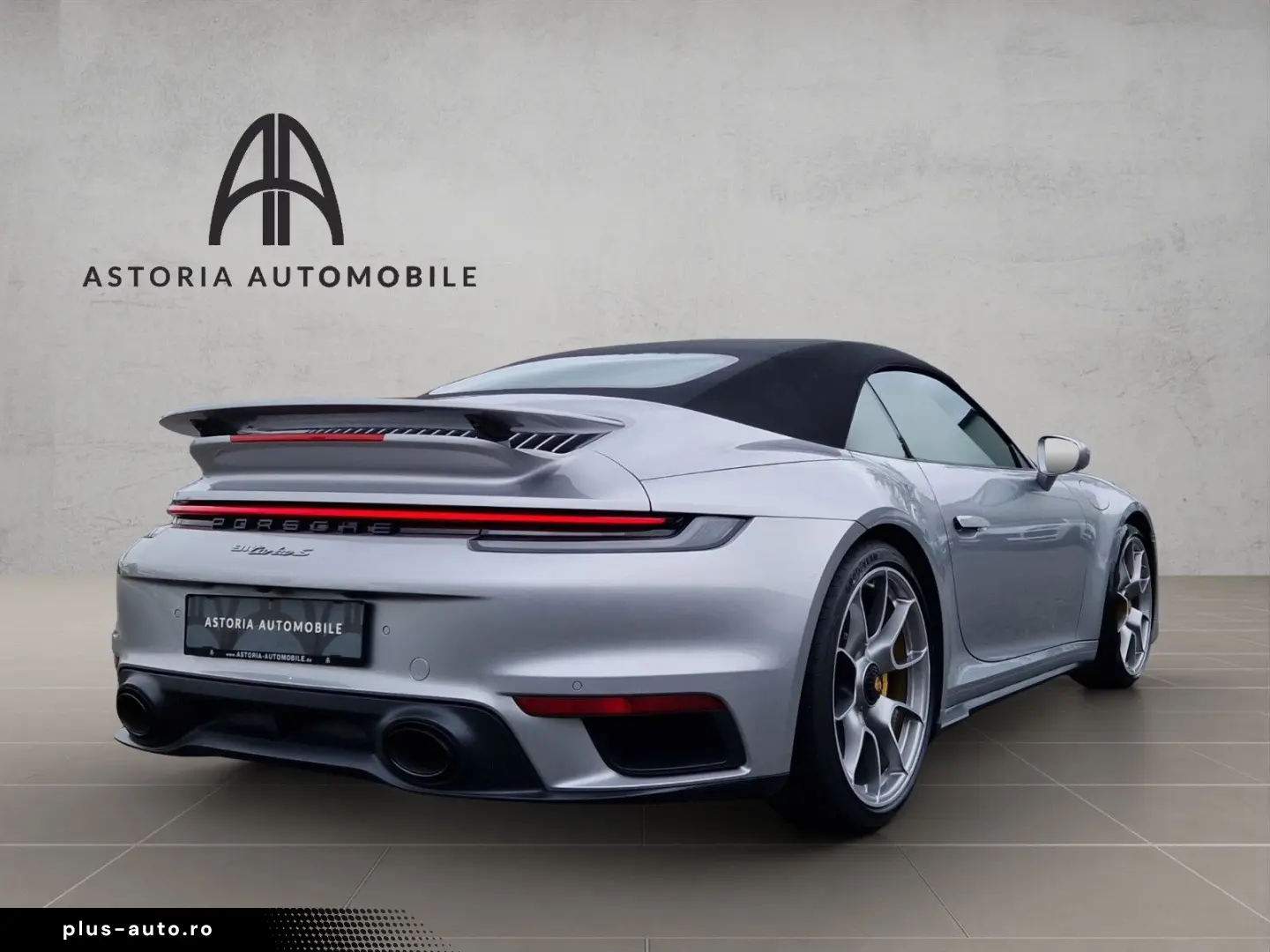 PORSCHE 992 TurboS Cabrio APPROVED Lift 930 Surround ACC