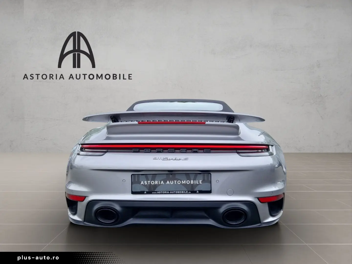 PORSCHE 992 TurboS Cabrio APPROVED Lift 930 Surround ACC