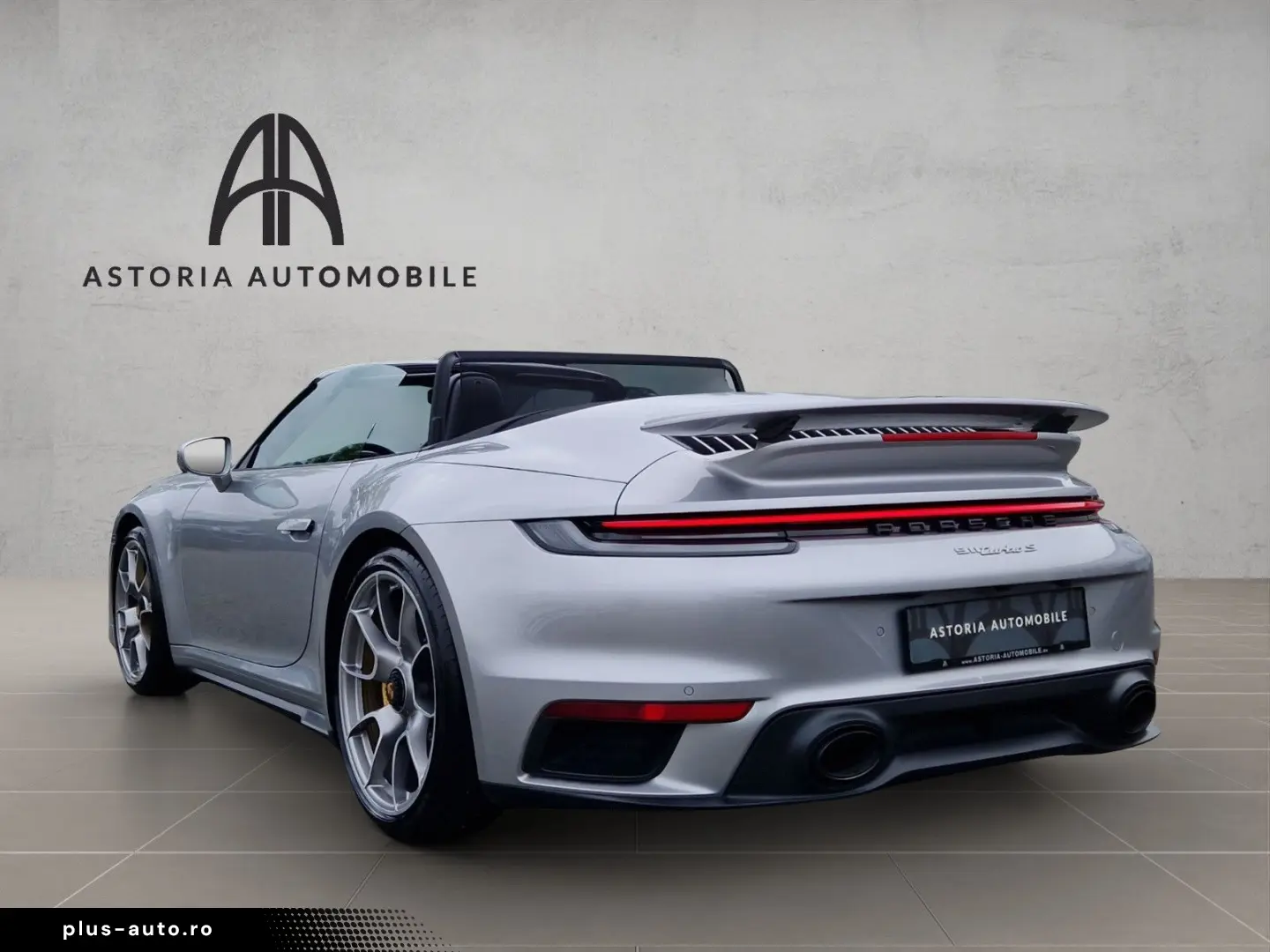 PORSCHE 992 TurboS Cabrio APPROVED Lift 930 Surround ACC