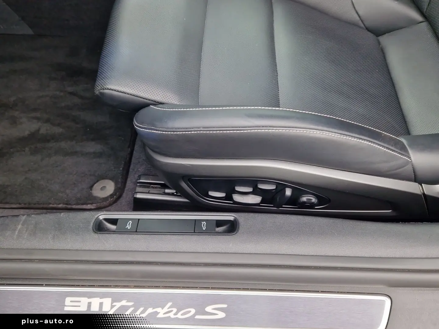 PORSCHE 992 TurboS Cabrio APPROVED Lift 930 Surround ACC