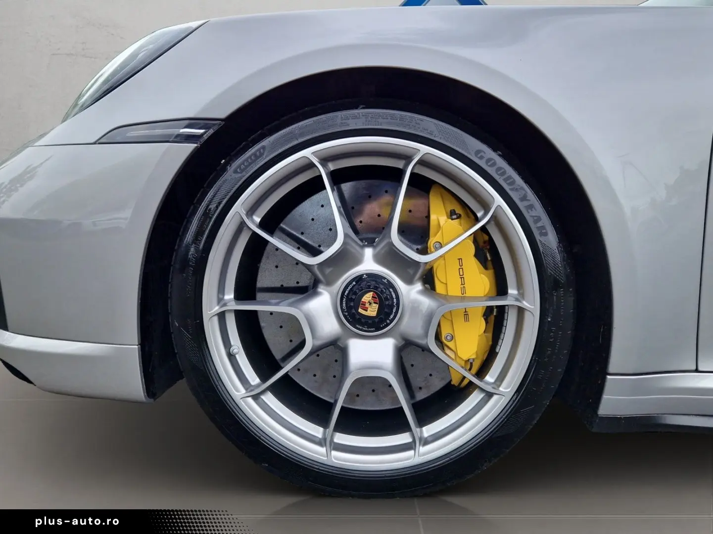 PORSCHE 992 TurboS Cabrio APPROVED Lift 930 Surround ACC
