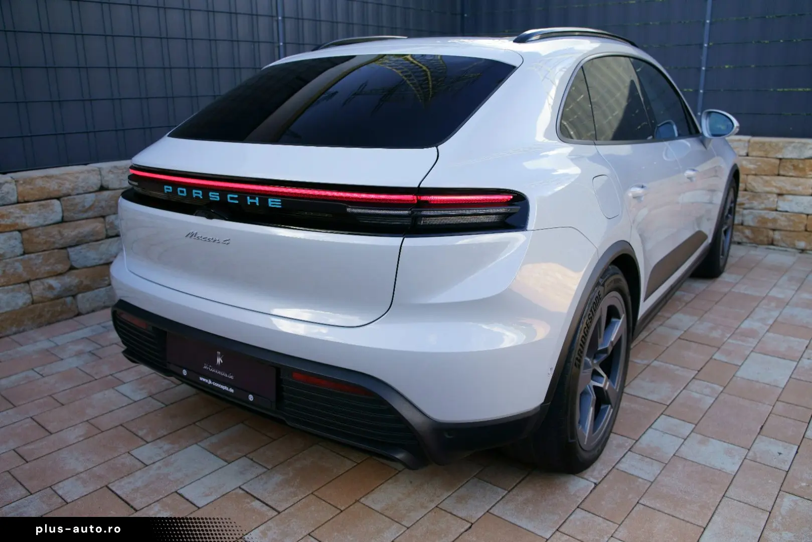 PORSCHE Macan 2025 — imagine 2