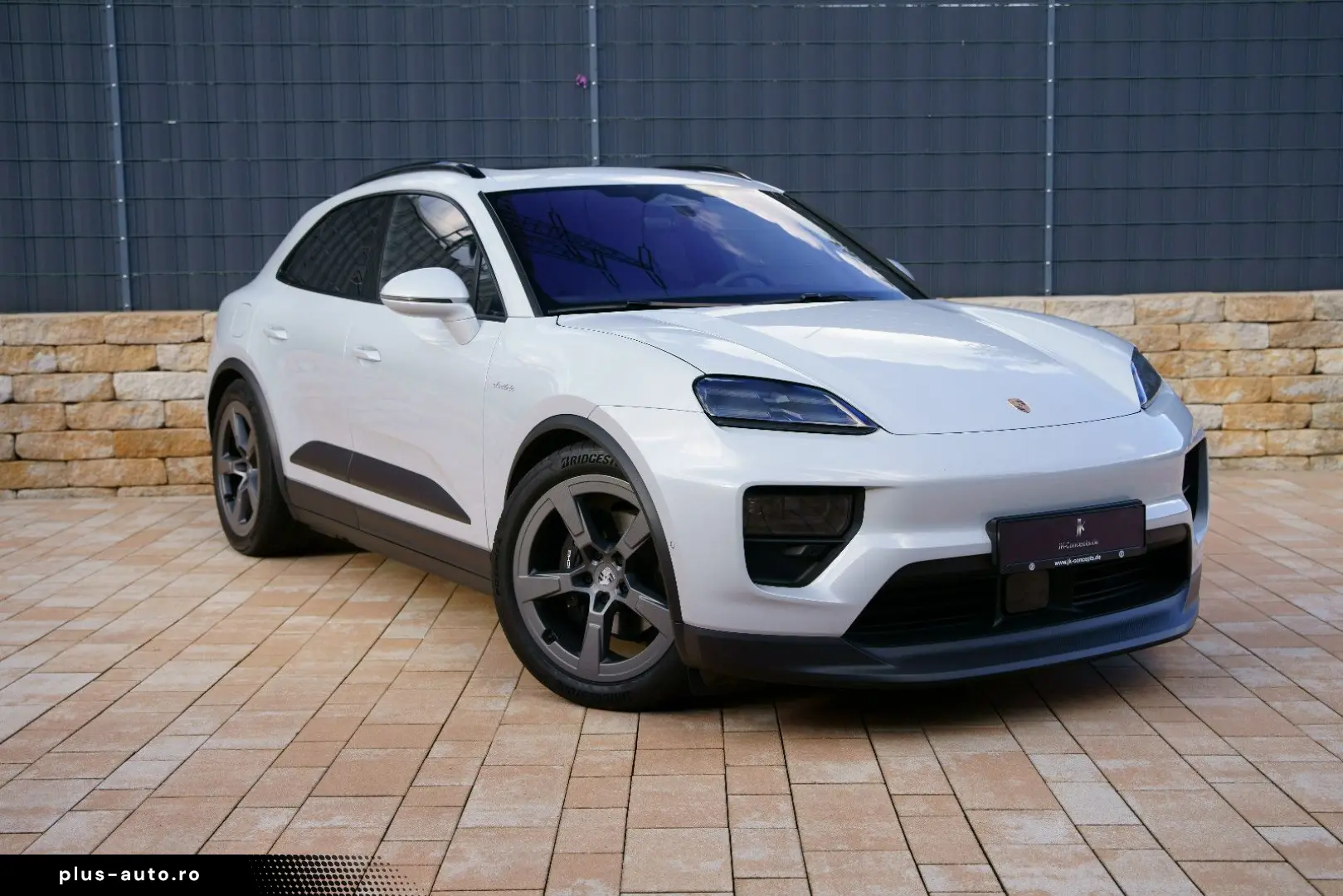 PORSCHE Macan 2025 — imagine 4