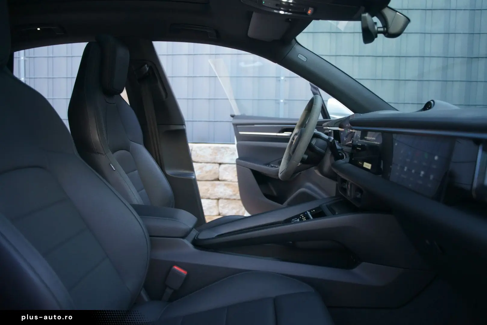 PORSCHE Macan 2025 — imagine 10