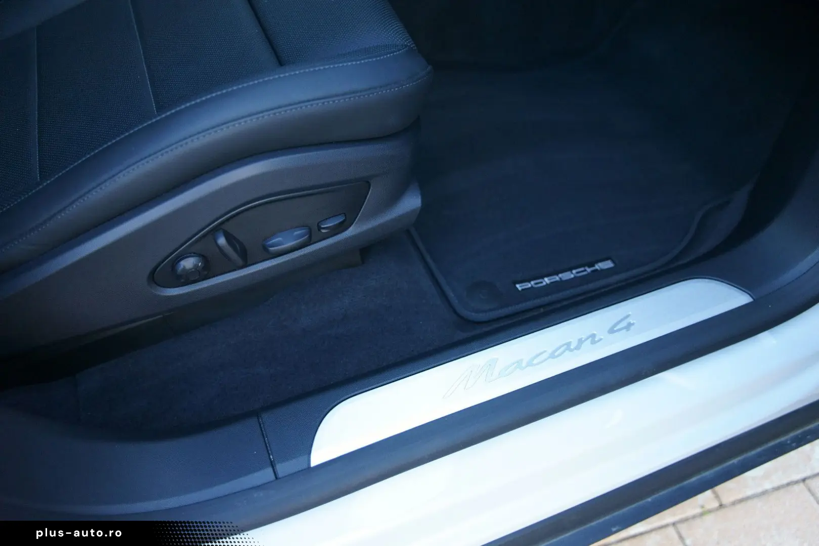 PORSCHE Macan 2025 — imagine 12