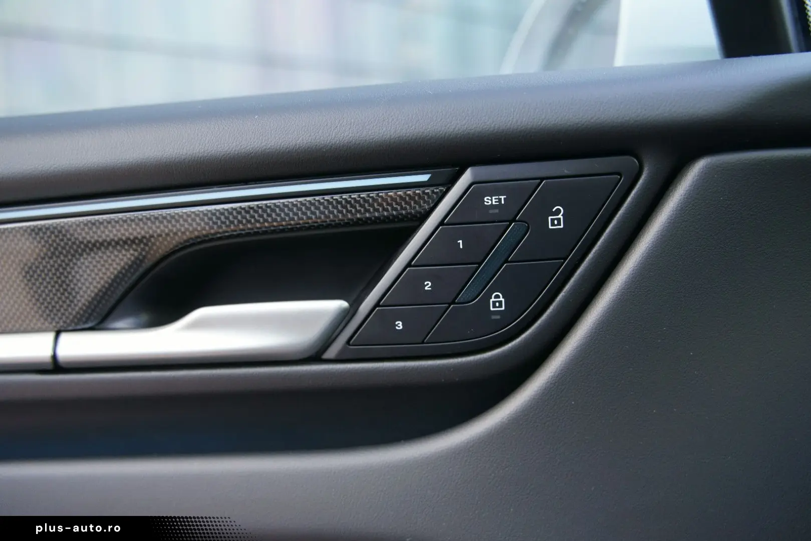 PORSCHE Macan 2025 — imagine 20