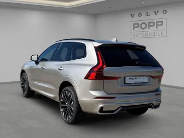 VOLVO XC60 B5 AWD Ultra Dark