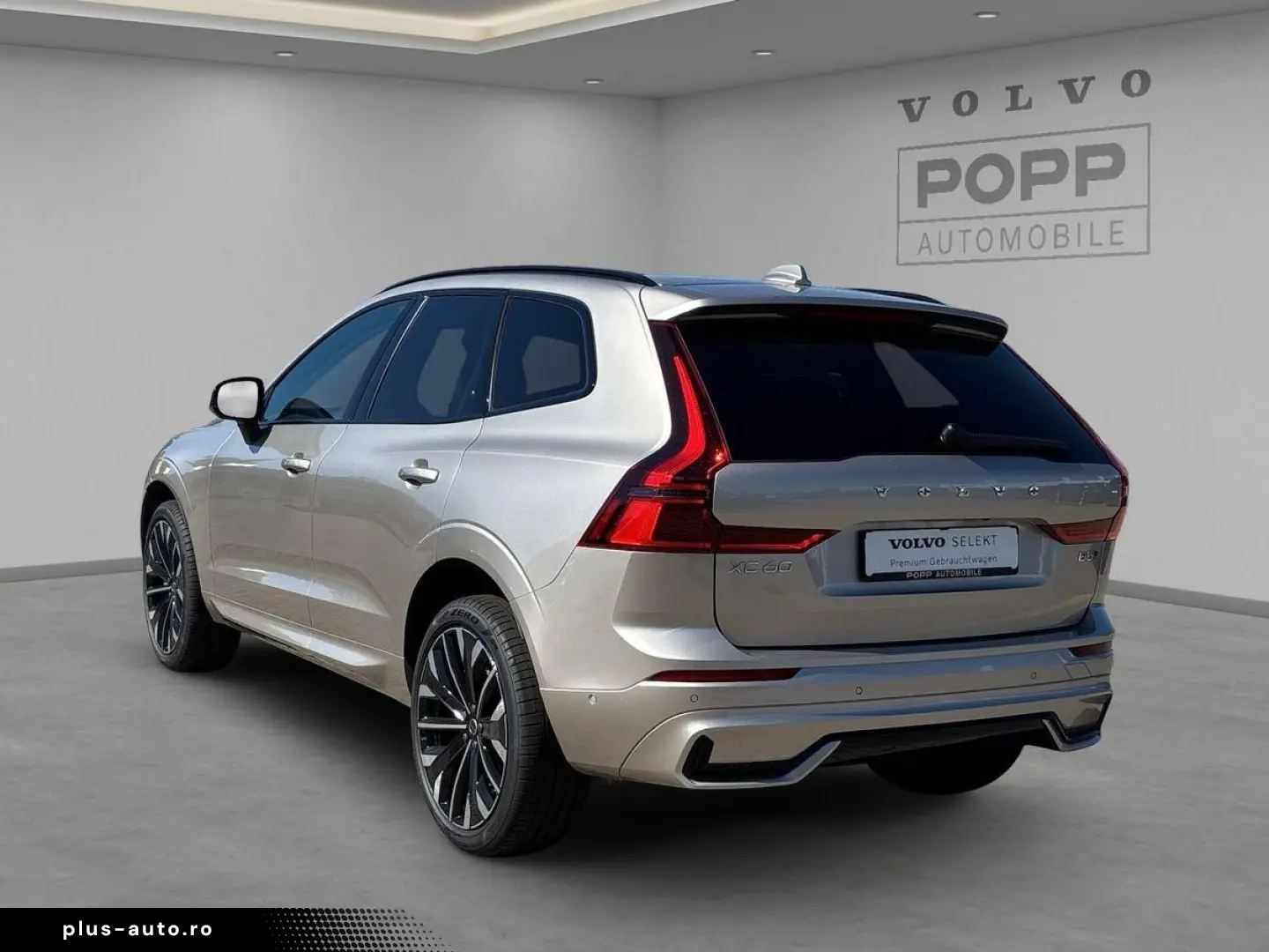 VOLVO XC60 B5 AWD Ultra Dark