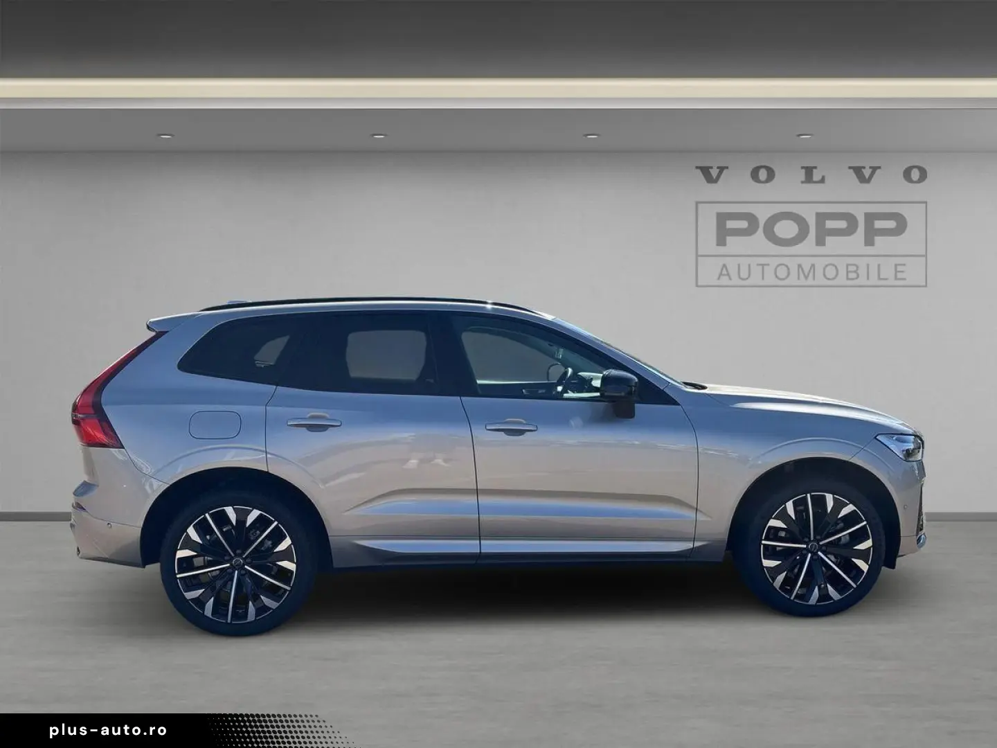VOLVO XC60 B5 AWD Ultra Dark