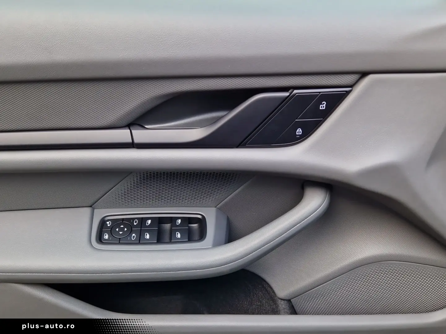 PORSCHE Taycan HuD 360 Pano Perf-Batt  Servo  HomeLink